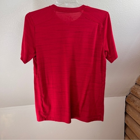 NIKE DRI-FIT Short Sleeve Tee. Red space dyed. Swish Logo in gray. Size Large - Picture 6 of 7